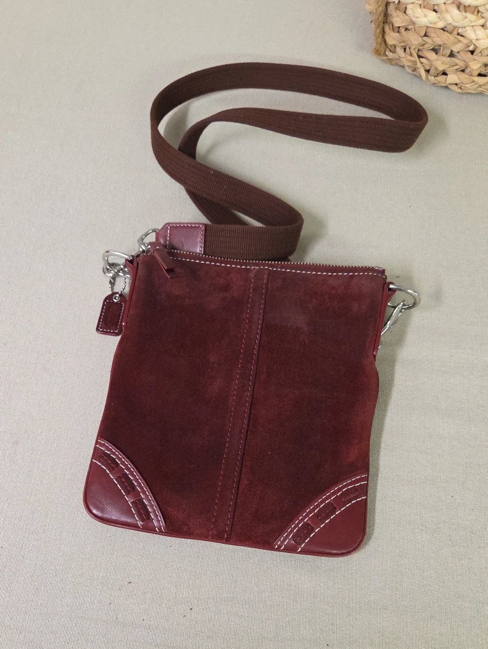 Coach Hamptons Suede Swingpack Crossbody Messenger Y2K Burgandy